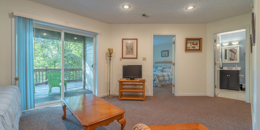 1966 E Bay Pointe Drive, Bloomington, Indiana 47401,MLS,202536672