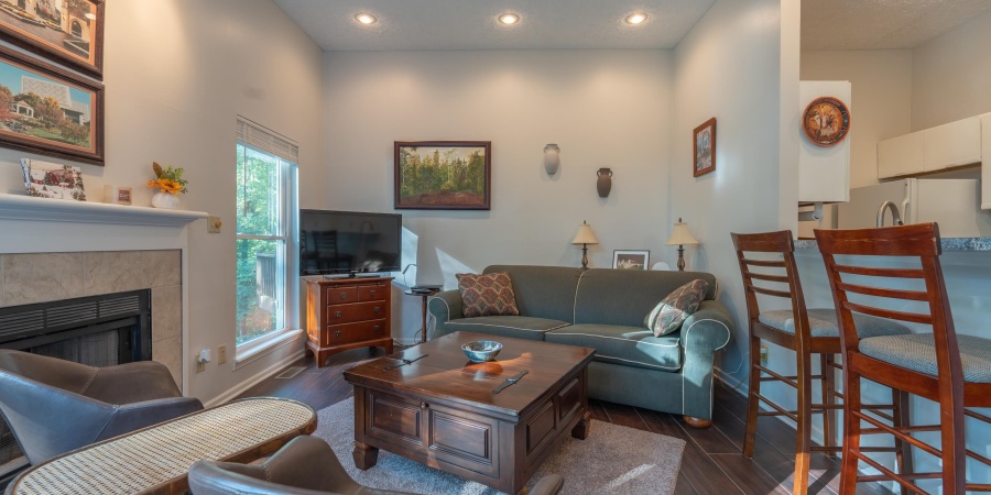 1966 E Bay Pointe Drive, Bloomington, Indiana 47401,MLS,202536672