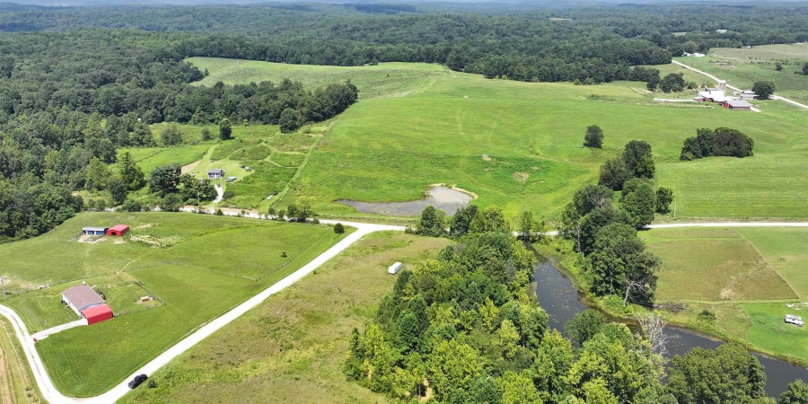 5746 N La Salle Estates Lane, Bloomfield, Indiana 47424,MLS,202531319