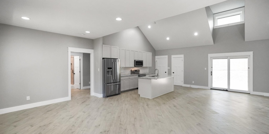 123 Ridgeway Drive, Nashville, Indiana 47448-8131,MLS,202536723