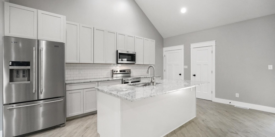 123 Ridgeway Drive, Nashville, Indiana 47448-8131,MLS,202536723