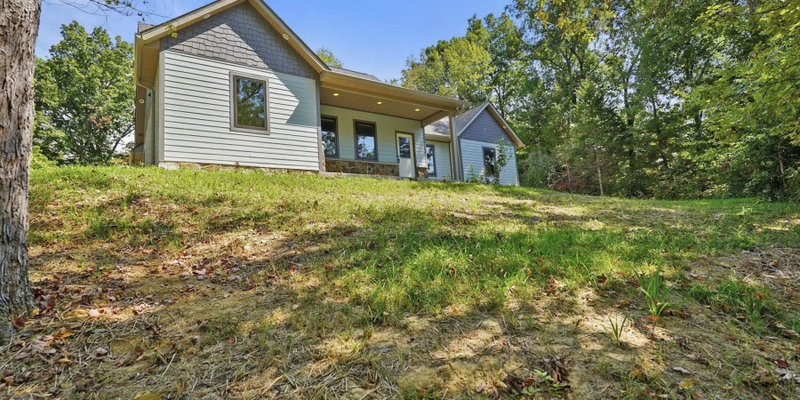 123 Ridgeway Drive, Nashville, Indiana 47448-8131,MLS,202536723
