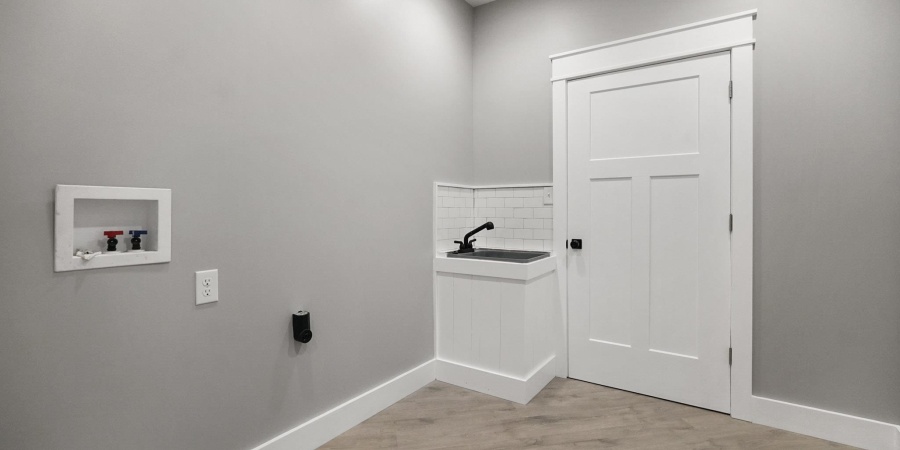 123 Ridgeway Drive, Nashville, Indiana 47448-8131,MLS,202536723