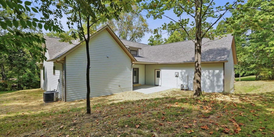123 Ridgeway Drive, Nashville, Indiana 47448-8131,MLS,202536723