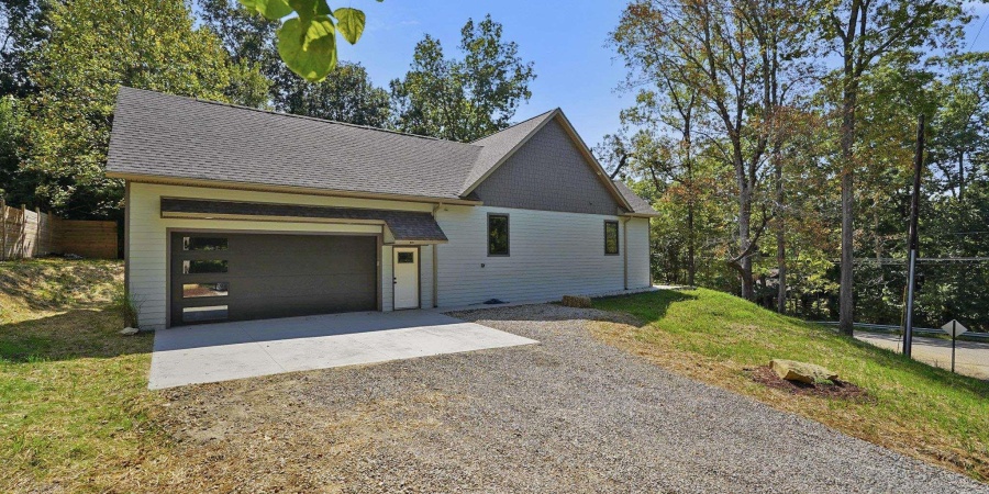 123 Ridgeway Drive, Nashville, Indiana 47448-8131,MLS,202536723