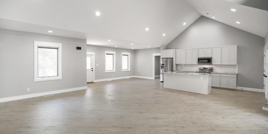 123 Ridgeway Drive, Nashville, Indiana 47448-8131,MLS,202536723