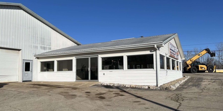 1600 williams Road, Bedford, Indiana 47421,MLS,202536854