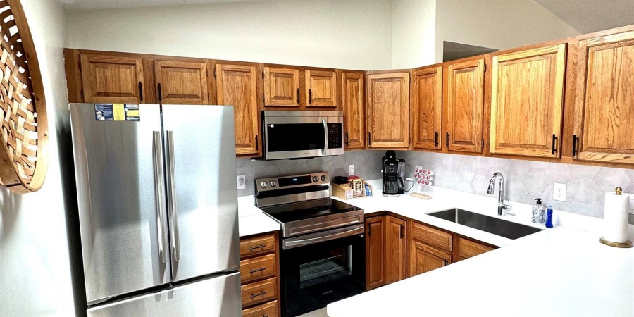 1824 E Thornton Drive, Bloomington, Indiana 47401,MLS,202501681