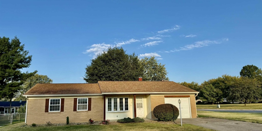 404 S Hickory Drive, Bloomington, Indiana 47403,MLS,202537178