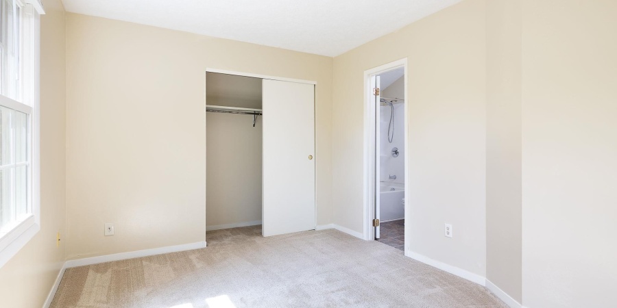 2496 S Burberry Lane, Bloomington, Indiana 47401,MLS,202537386