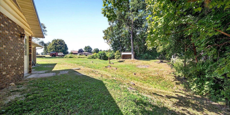 2082 W State Rd 54, Bloomfield, Indiana 47424,MLS,202537399