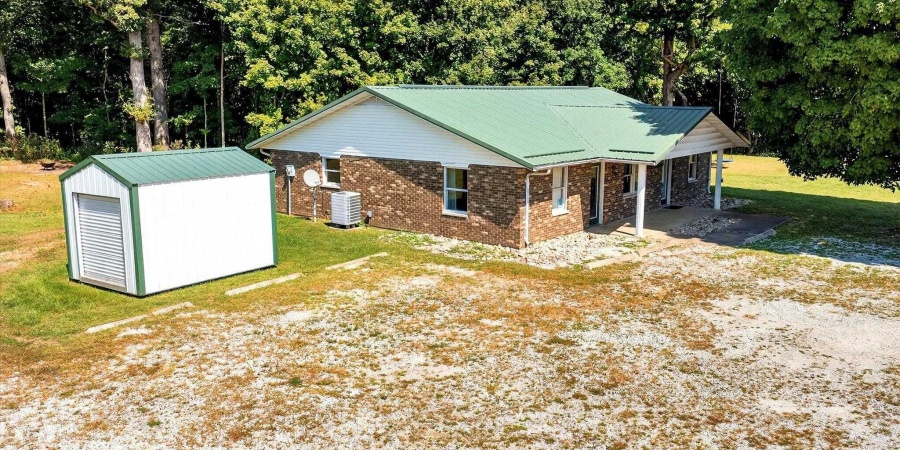 2082 W State Rd 54, Bloomfield, Indiana 47424,MLS,202537399