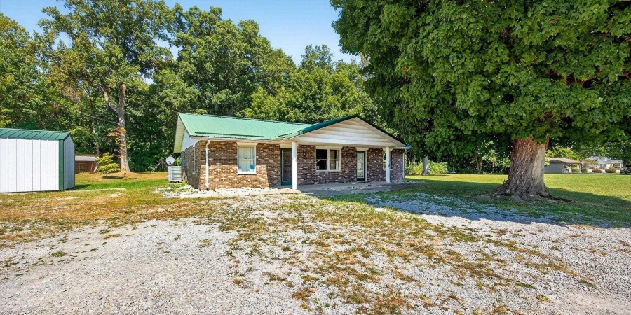 2082 W State Rd 54, Bloomfield, Indiana 47424,MLS,202537399