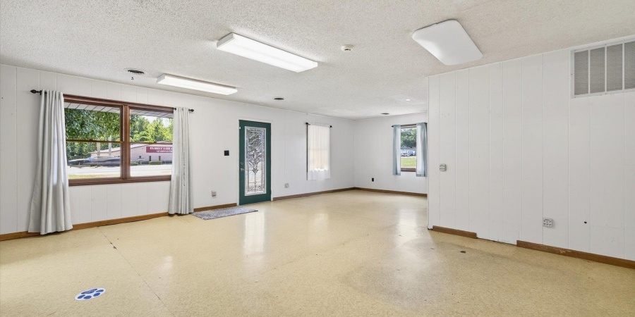 2082 W State Rd 54, Bloomfield, Indiana 47424,MLS,202537399