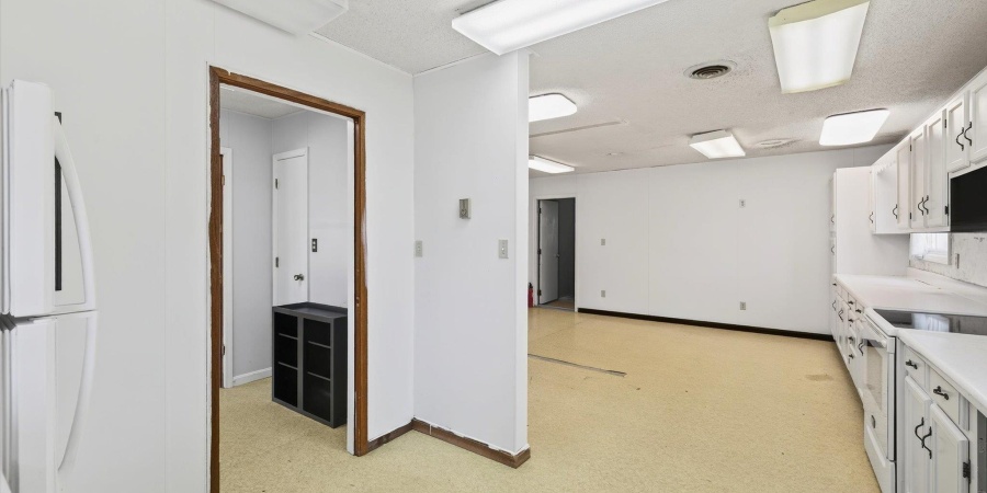 2082 W State Rd 54, Bloomfield, Indiana 47424,MLS,202537399