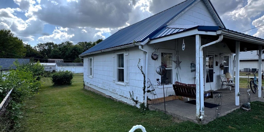 222 Grissom Avenue, Mitchell, Indiana 47446,MLS,202537477
