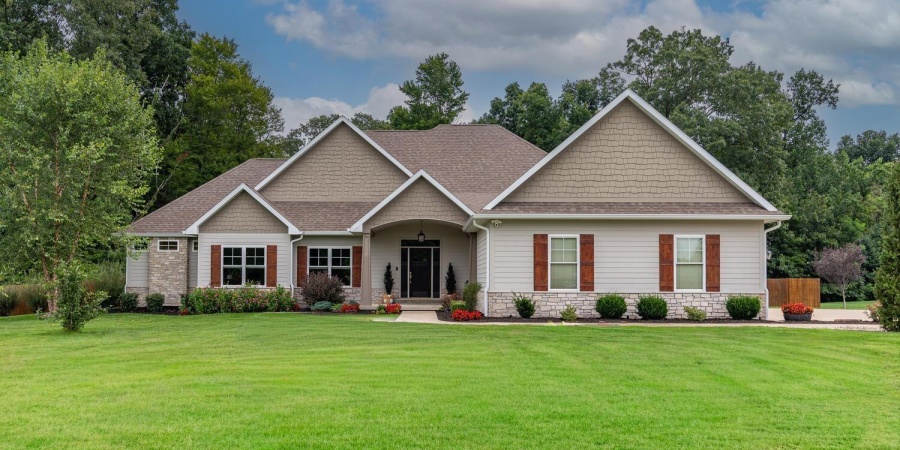 6135 W Corral Way Drive, Bloomington, Indiana 47403,MLS,202537527