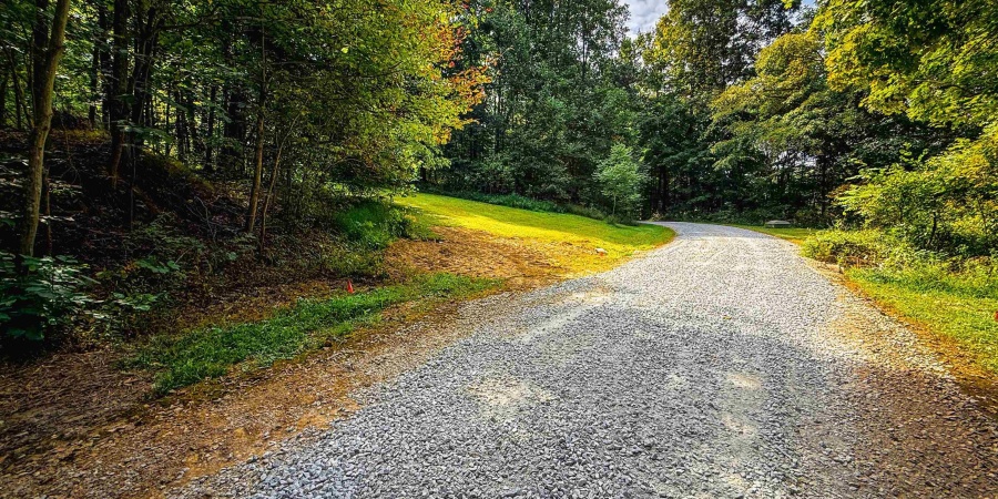 4 E Scotland Road, Bloomfield, Indiana 47424,MLS,202537625