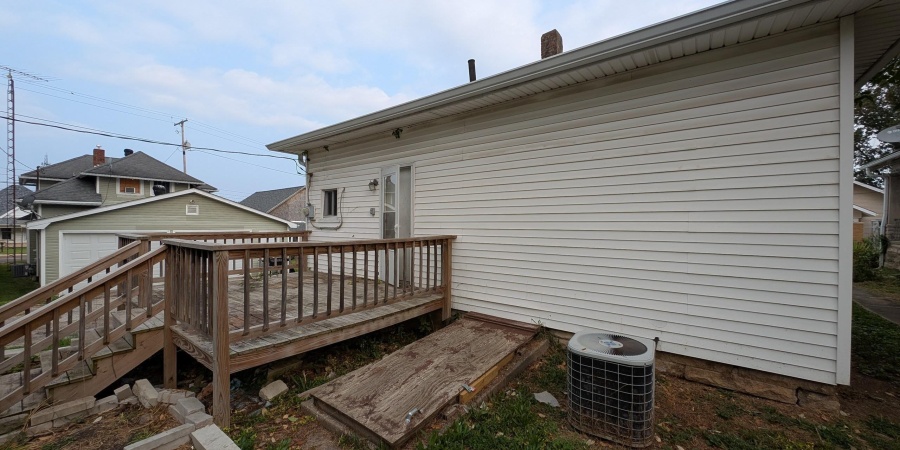 1228 9Th Street, Bedford, Indiana 47421-2518,MLS,202537567