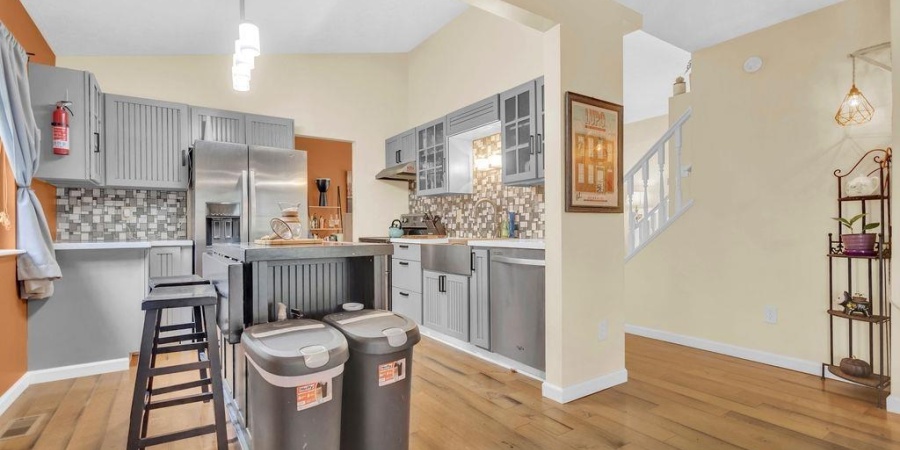 2712 S Pine Meadows Drive, Bloomington, Indiana 47403-3411,MLS,202537617