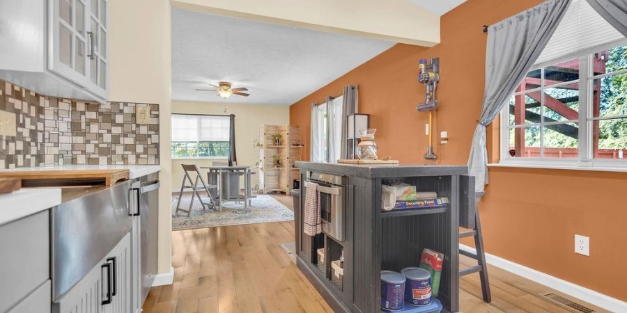 2712 S Pine Meadows Drive, Bloomington, Indiana 47403-3411,MLS,202537617