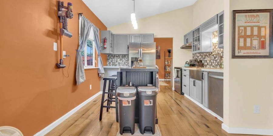 2712 S Pine Meadows Drive, Bloomington, Indiana 47403-3411,MLS,202537617