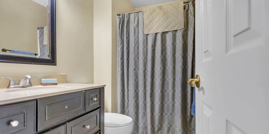 2712 S Pine Meadows Drive, Bloomington, Indiana 47403-3411,MLS,202537617