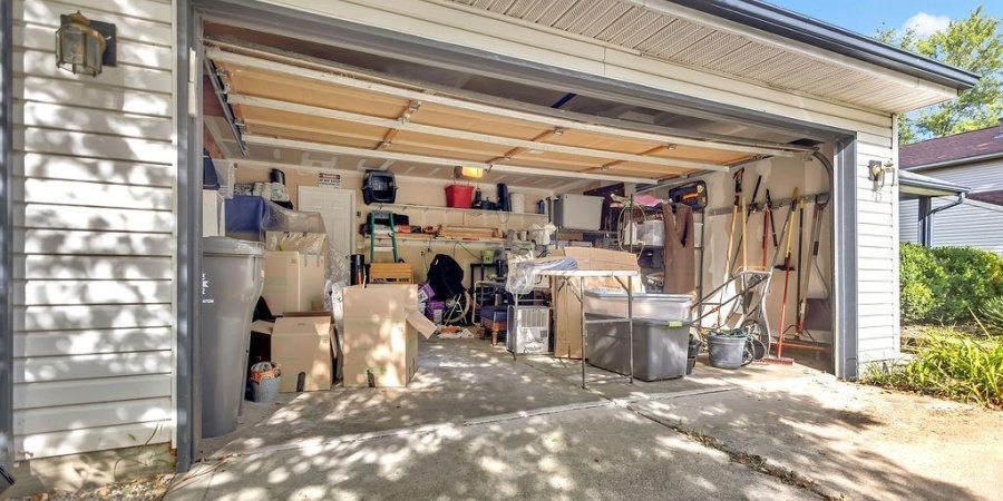 2712 S Pine Meadows Drive, Bloomington, Indiana 47403-3411,MLS,202537617