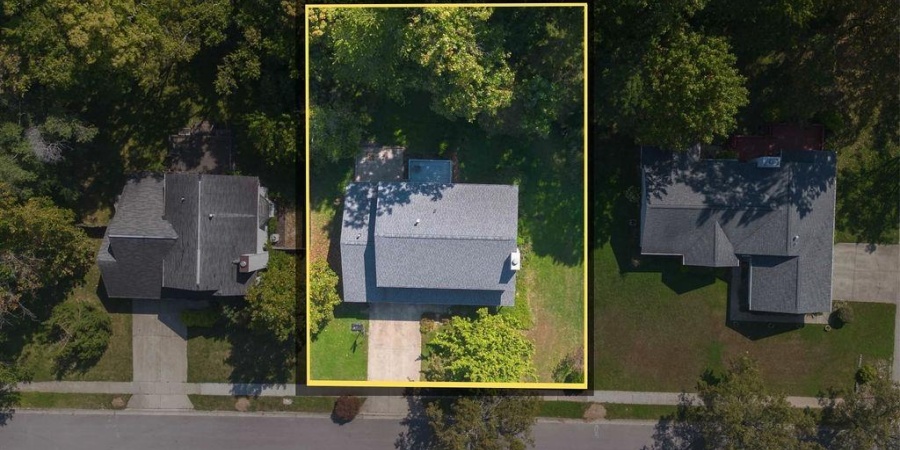 4306 E Whitley Drive, Bloomington, Indiana 47401,MLS,202537646