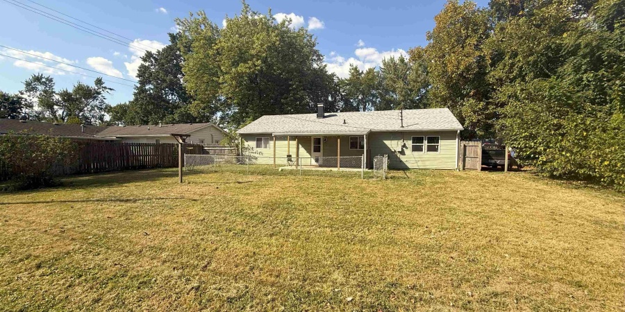 809 E Azalia Drive, Terre Haute, Indiana 47802,MLS,202537655