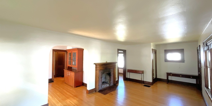 225 N Montgomery Street, Spencer, Indiana 47460-1317,MLS,202537822