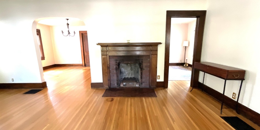 225 N Montgomery Street, Spencer, Indiana 47460-1317,MLS,202537822