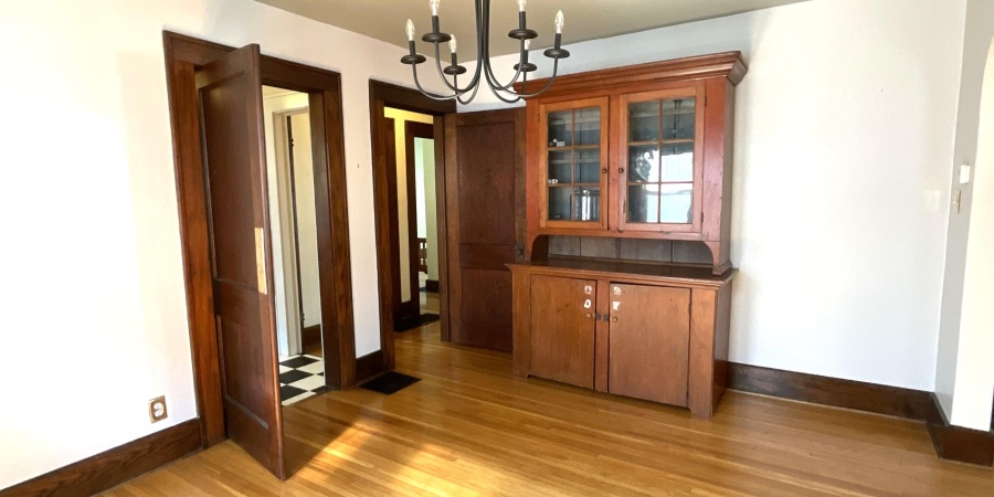 225 N Montgomery Street, Spencer, Indiana 47460-1317,MLS,202537822