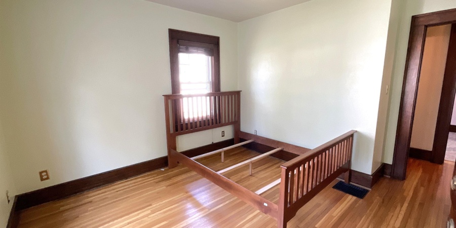 225 N Montgomery Street, Spencer, Indiana 47460-1317,MLS,202537822