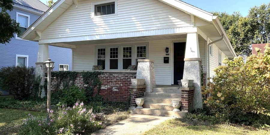 225 N Montgomery Street, Spencer, Indiana 47460-1317,MLS,202537822