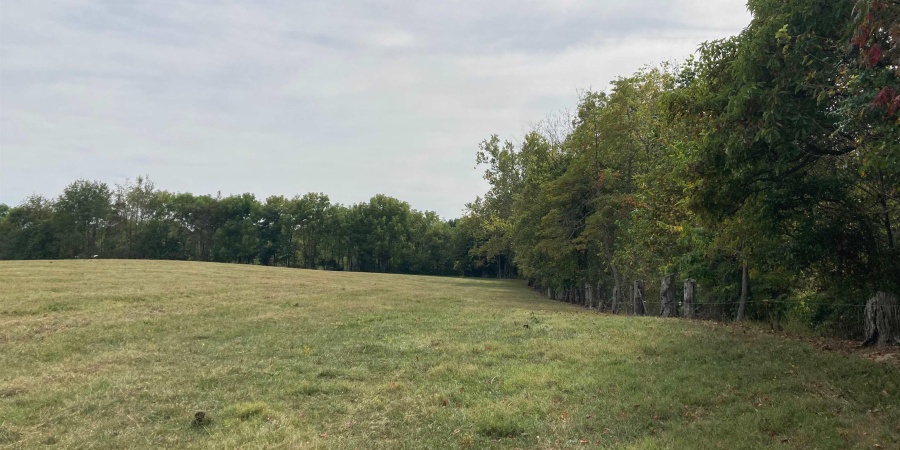 960 N Blue Barn Road, Bloomfield, Indiana 47424,MLS,202538161