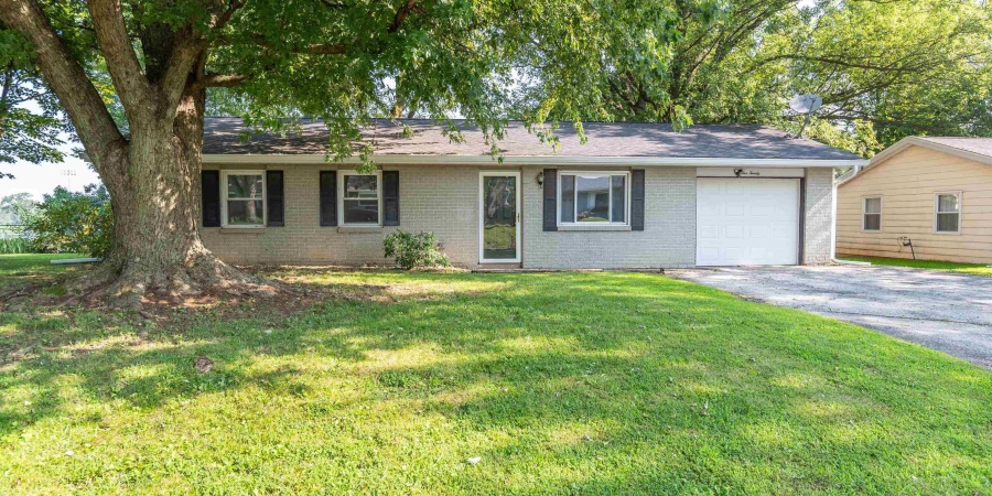 520 W Hickory Drive, Ellettsville, Indiana 47429,MLS,202538111