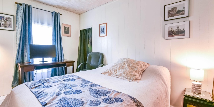 118 W South Street, Bloomfield, Indiana 47424-1324,MLS,202538184