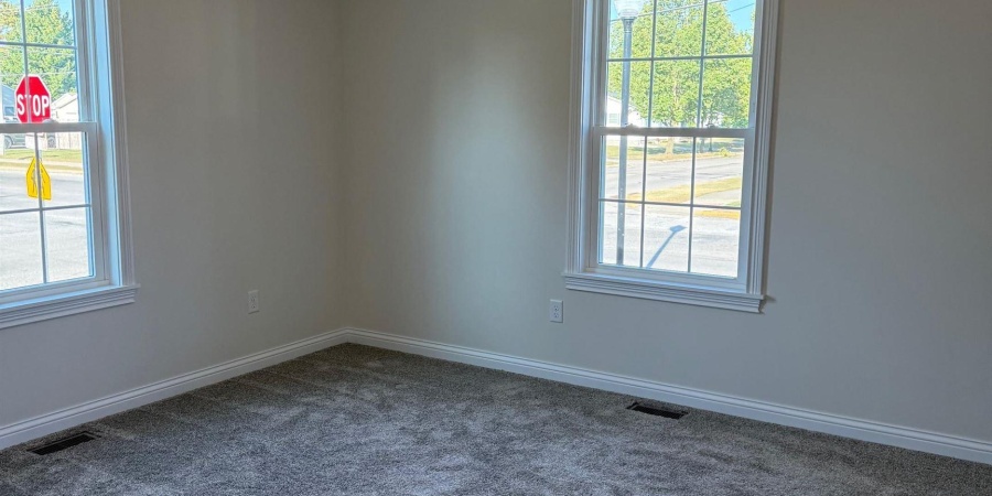 389 NE H Street, Linton, Indiana 47441,MLS,202538265