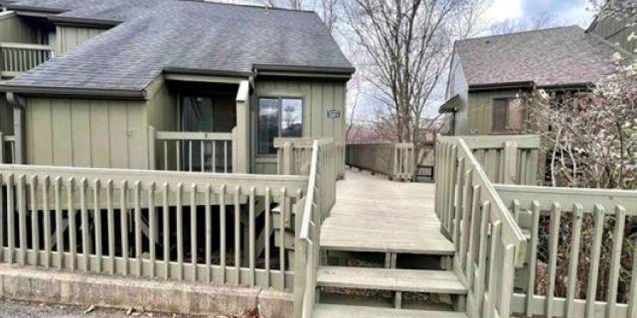 9322 S Lake Ridge Drive, Bloomington, Indiana 47401,MLS,202530489