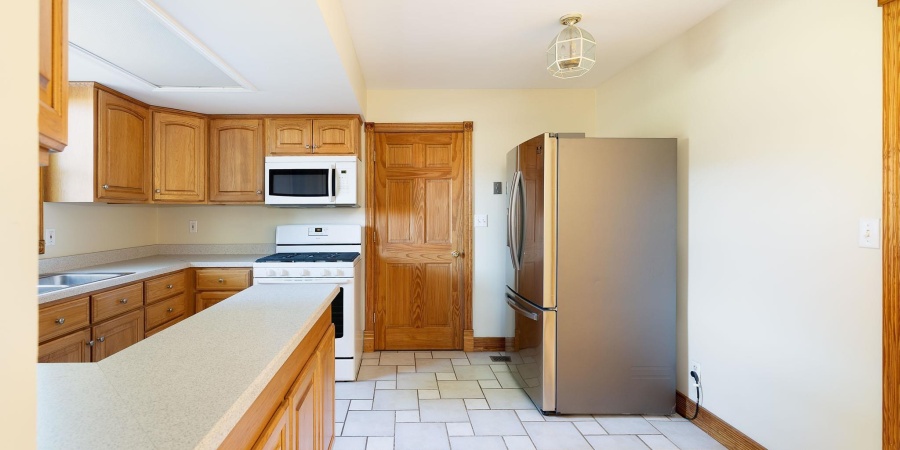 1210 S Tall Oaks Drive, Bloomington, Indiana 47403,MLS,202538299