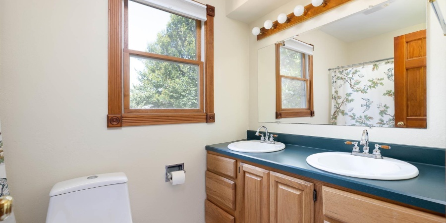 1210 S Tall Oaks Drive, Bloomington, Indiana 47403,MLS,202538299