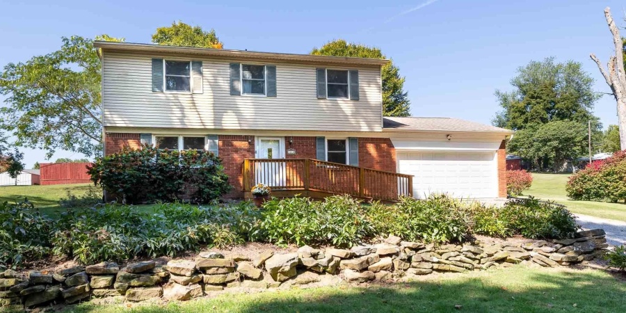 1210 S Tall Oaks Drive, Bloomington, Indiana 47403,MLS,202538299