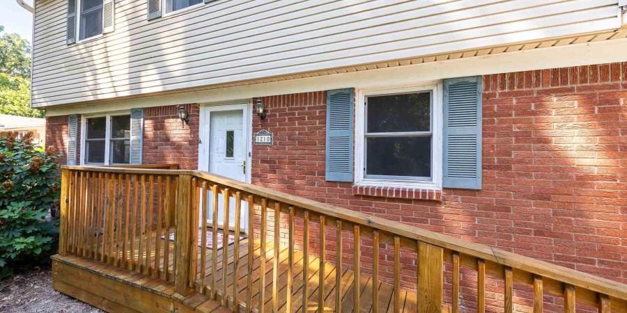 1210 S Tall Oaks Drive, Bloomington, Indiana 47403,MLS,202538299