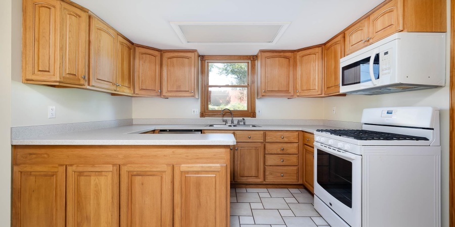 1210 S Tall Oaks Drive, Bloomington, Indiana 47403,MLS,202538299