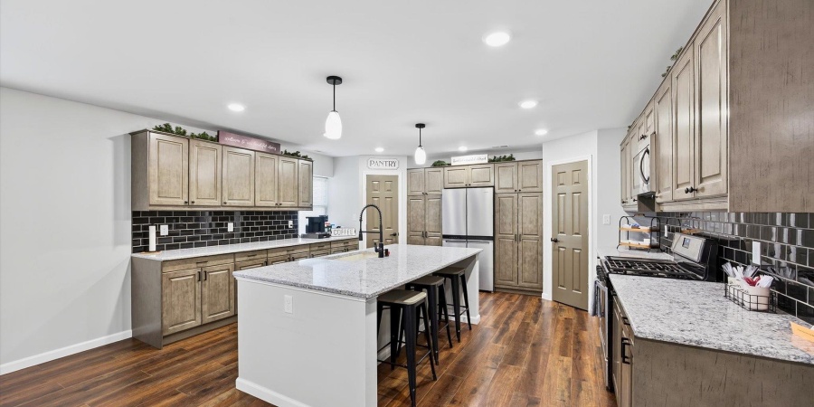 2110 N Angelina Lane, Bloomington, Indiana 47404-8709,MLS,202538406