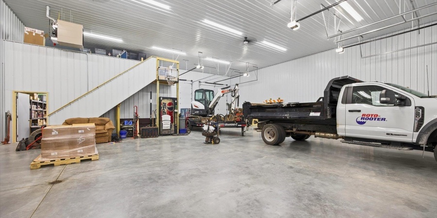 2110 N Angelina Lane, Bloomington, Indiana 47404-8709,MLS,202538406