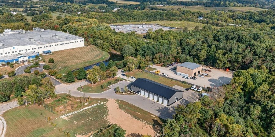 2110 N Angelina Lane, Bloomington, Indiana 47404-8709,MLS,202538406