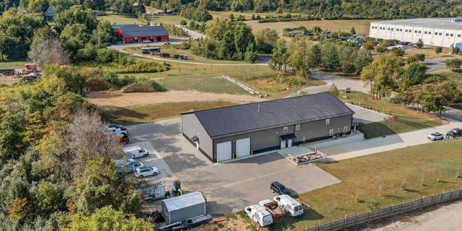 2110 N Angelina Lane, Bloomington, Indiana 47404-8709,MLS,202538406