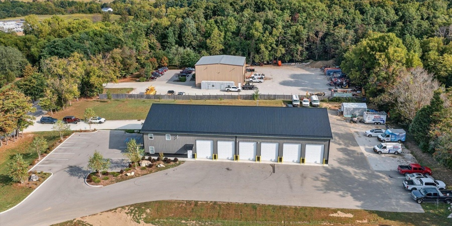 2110 N Angelina Lane, Bloomington, Indiana 47404-8709,MLS,202538406